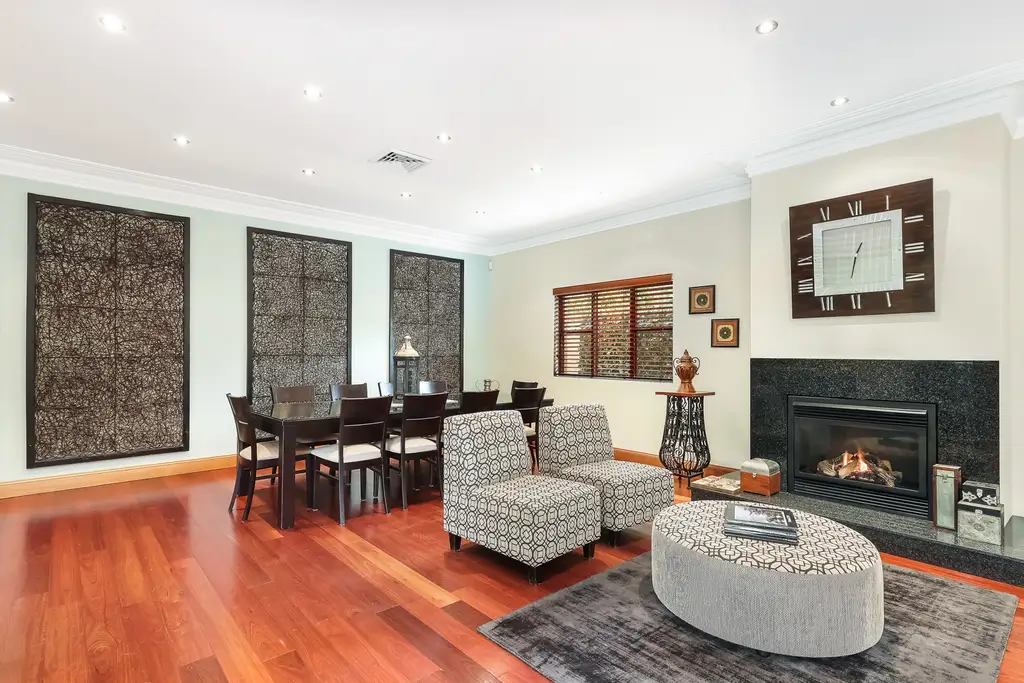 21 Glover Street, Greenacre, Greenacre - Thumbnail 4