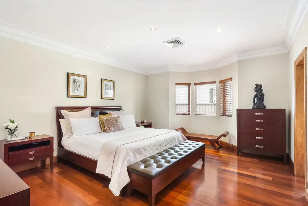 21 Glover Street, Greenacre, Greenacre - Thumbnail 6