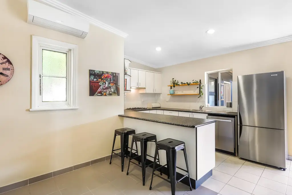 39  Webb Street, Croydon, Croydon - Thumbnail 3
