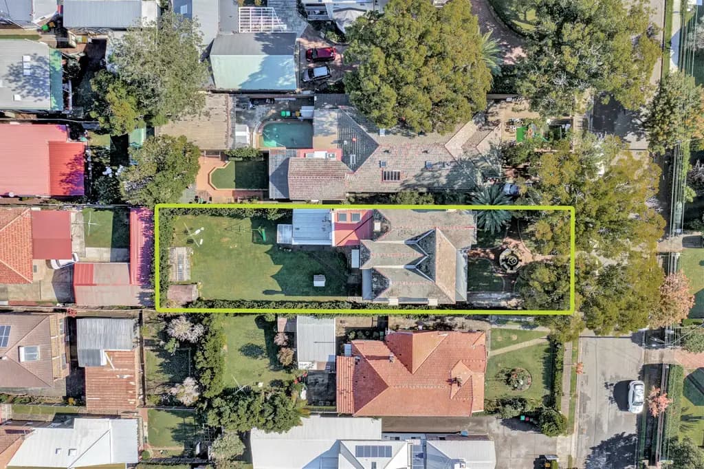 10 Clifton Avenue, Burwood, Burwood - Thumbnail 2