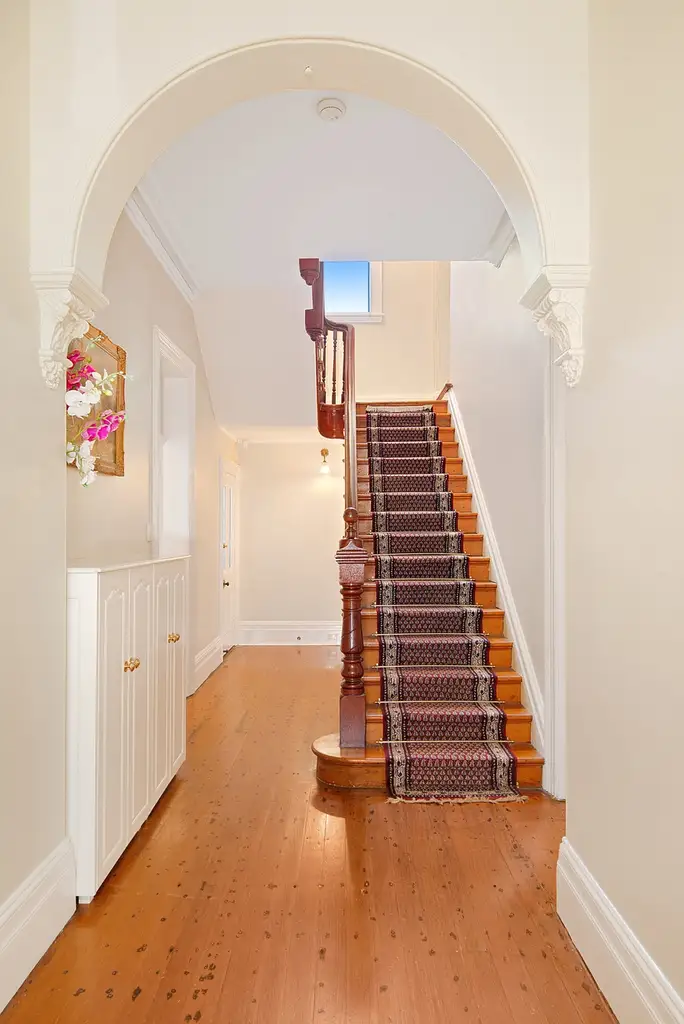 10 Clifton Avenue, Burwood, Burwood - Thumbnail 3