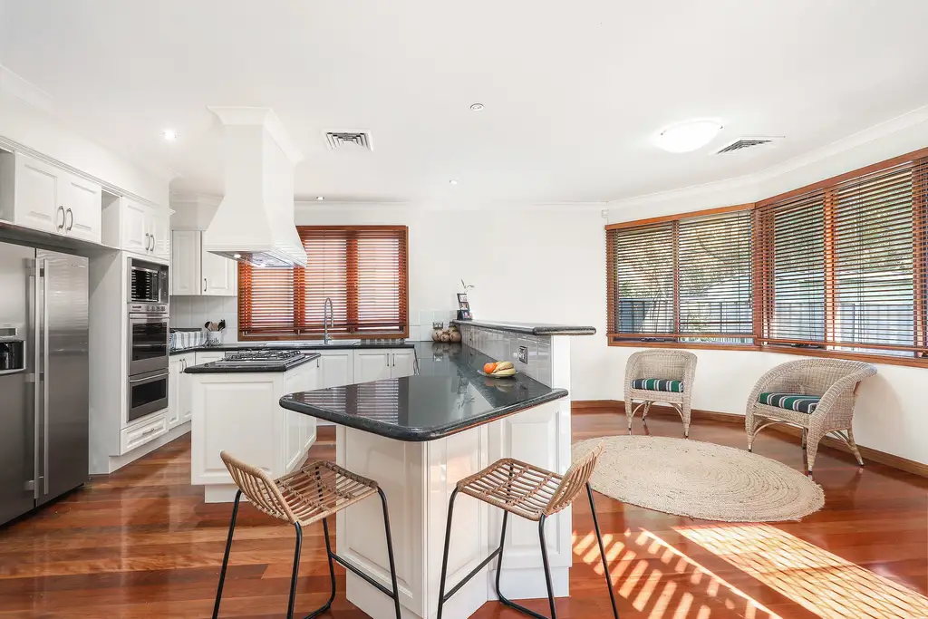 64 Lucinda Avenue, Bass Hill, Bass Hill - Thumbnail 2
