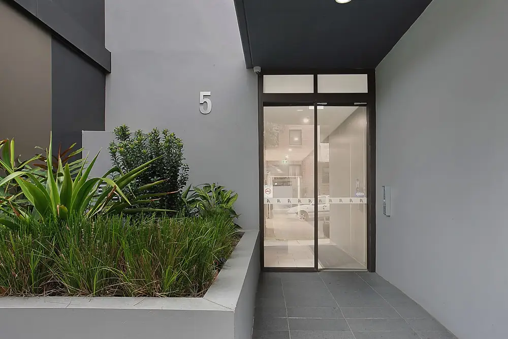 813/5 Powell Street, Homebush, Homebush - Thumbnail 6