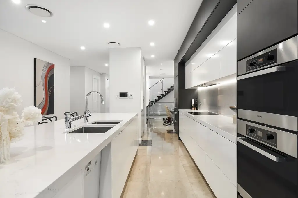 33 Barker Road, Strathfield, Strathfield - Thumbnail 2