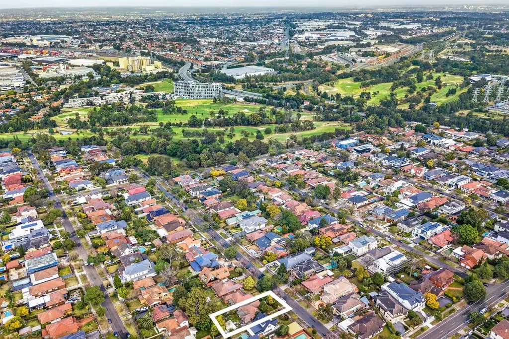 8 Wilson Street, Strathfield, Strathfield - Thumbnail 3