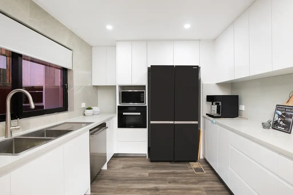 7 Tiernan Avenue, North Rocks, North Rocks - Thumbnail 2