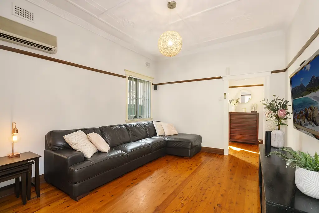 77 Coronation Parade, Strathfield South, Strathfield South - Thumbnail 4