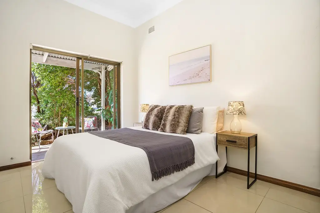 35 Sunbeam Avenue, Burwood, Burwood - Thumbnail 6
