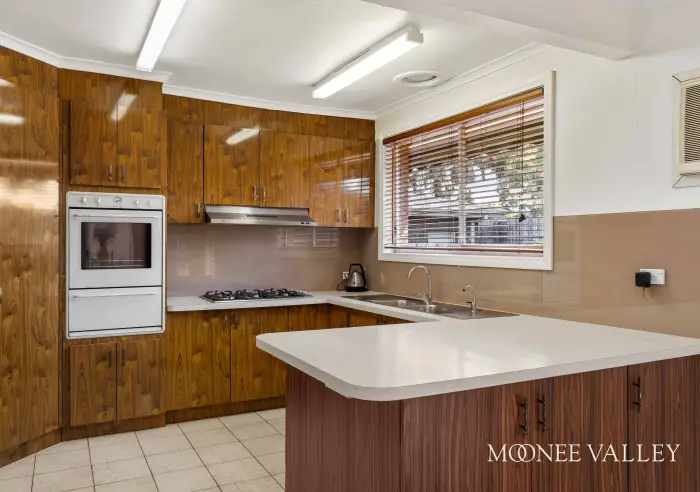 9 Batman Avenue, Keilor Park, Keilor Park - Thumbnail 4