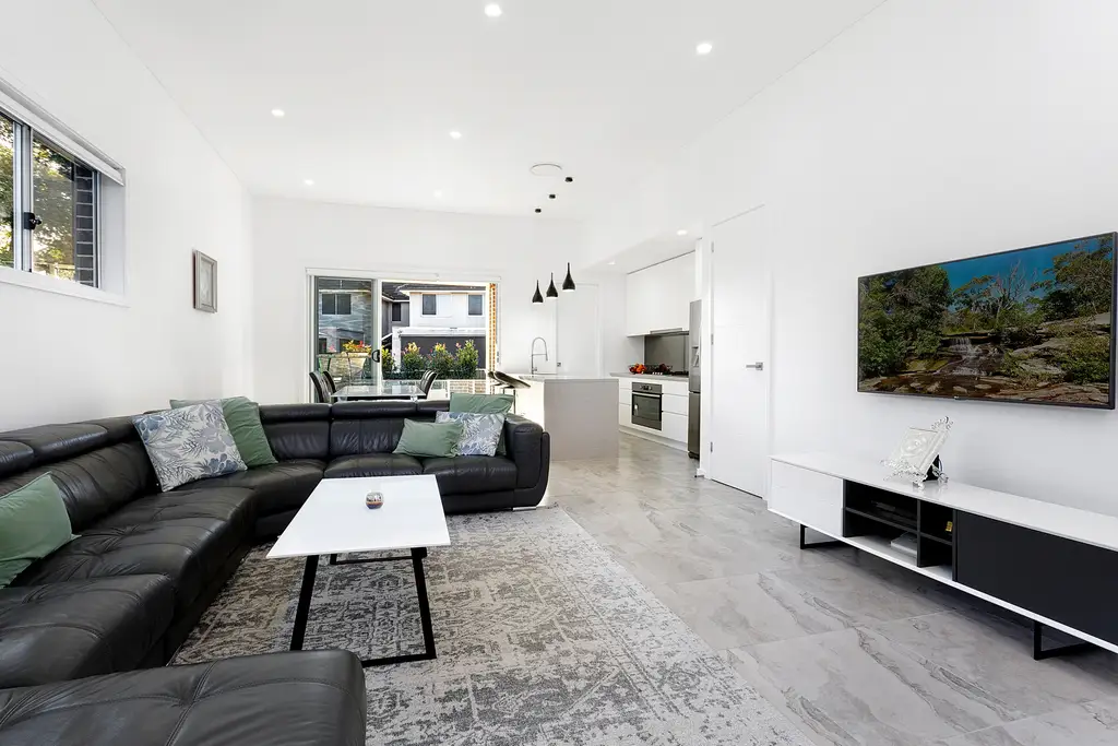 43 Denman Road, Georges Hall, Georges Hall - Thumbnail 3