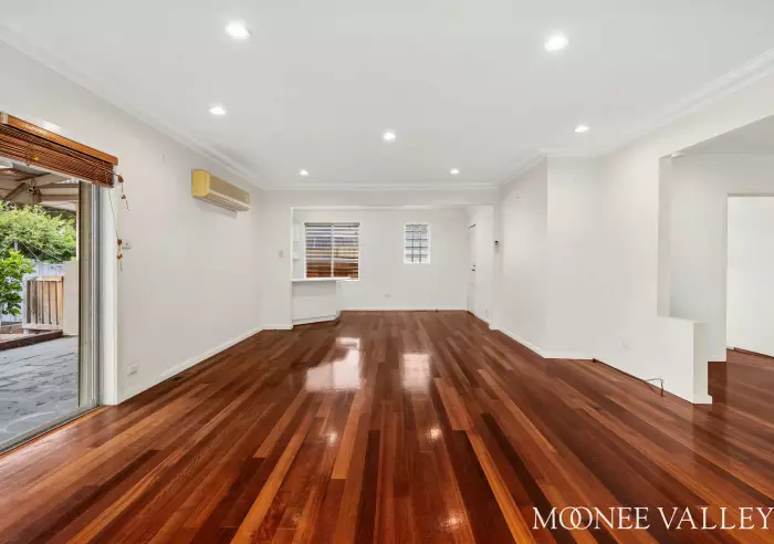 35 Riviera Road, Avondale Heights, Avondale Heights - Thumbnail 5