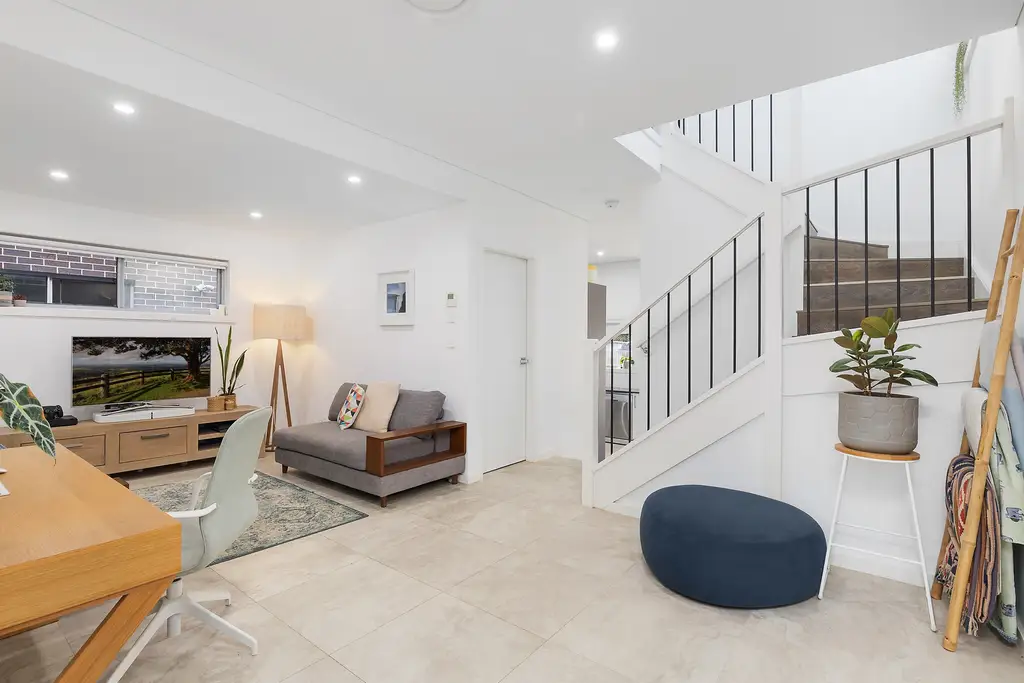 16 Walther Avenue, Bass Hill, Bass Hill - Thumbnail 3