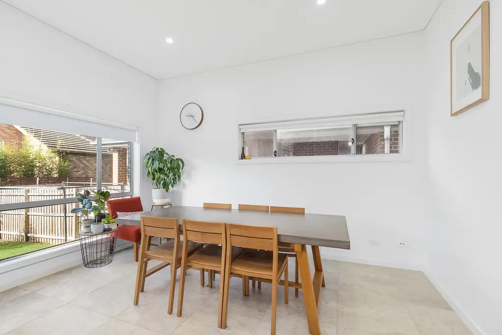16 Walther Avenue, Bass Hill, Bass Hill - Thumbnail 4