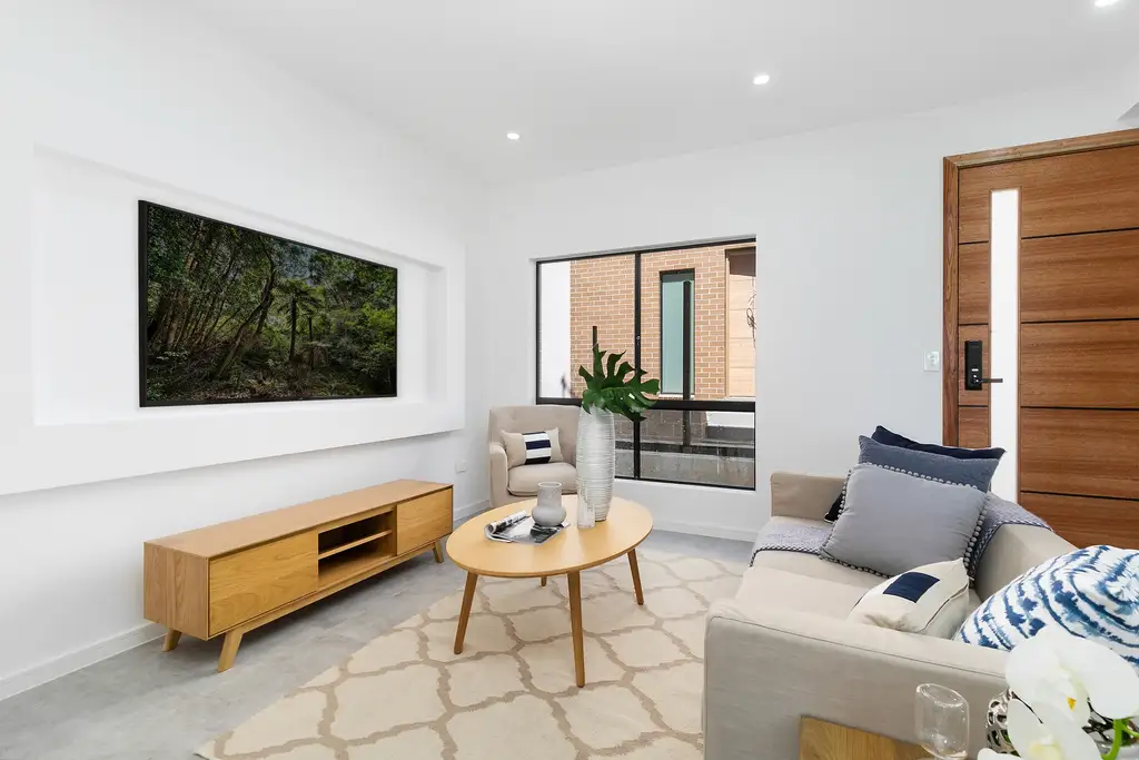 7/21-23 Balanada Avenue, Chipping Norton, Chipping Norton - Image 1