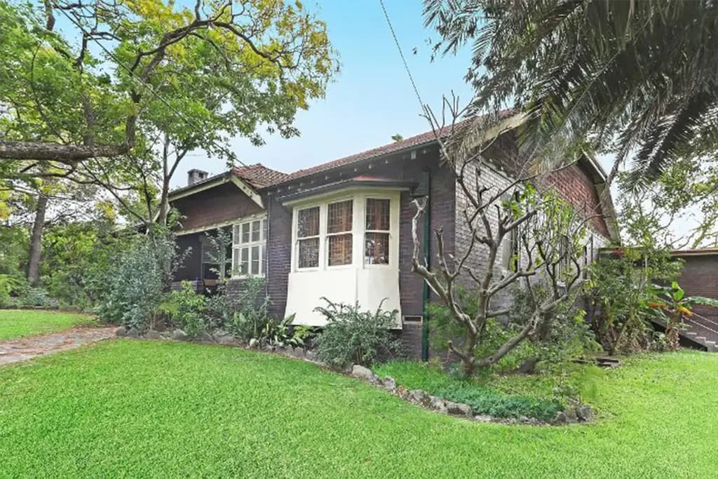 135 Wentworth Road, Strathfield, Strathfield - Thumbnail 2