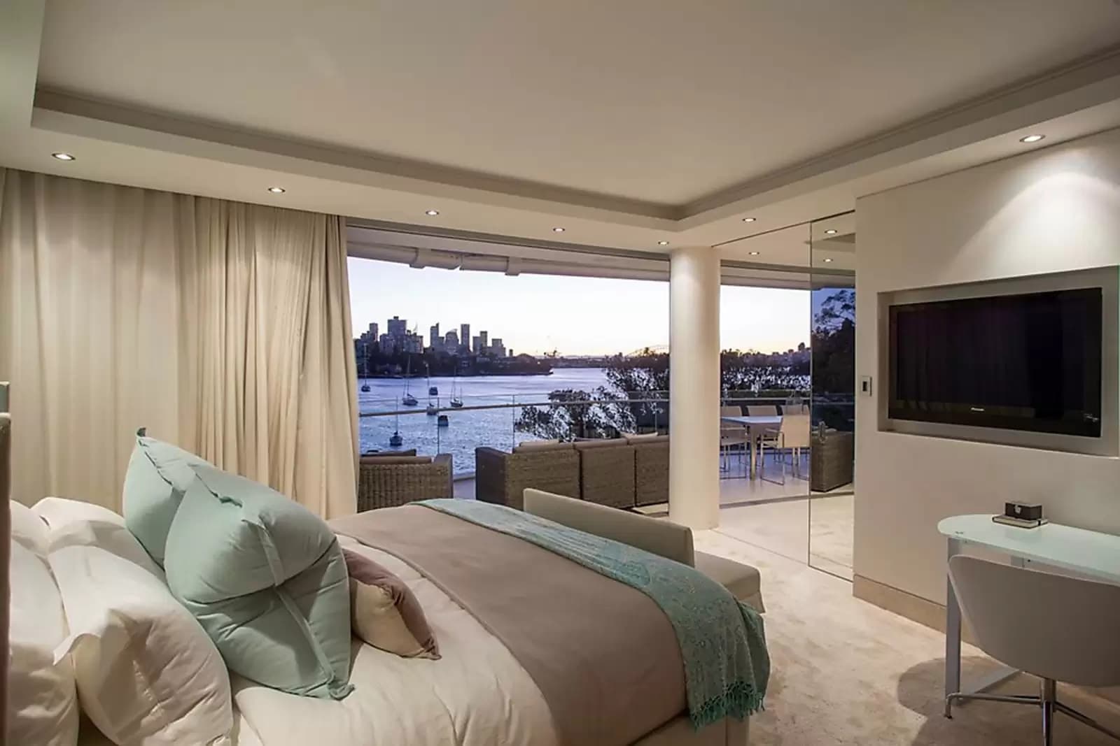 38 Wolseley Road 'Residence 3', Point Piper, Point Piper - Thumbnail 4