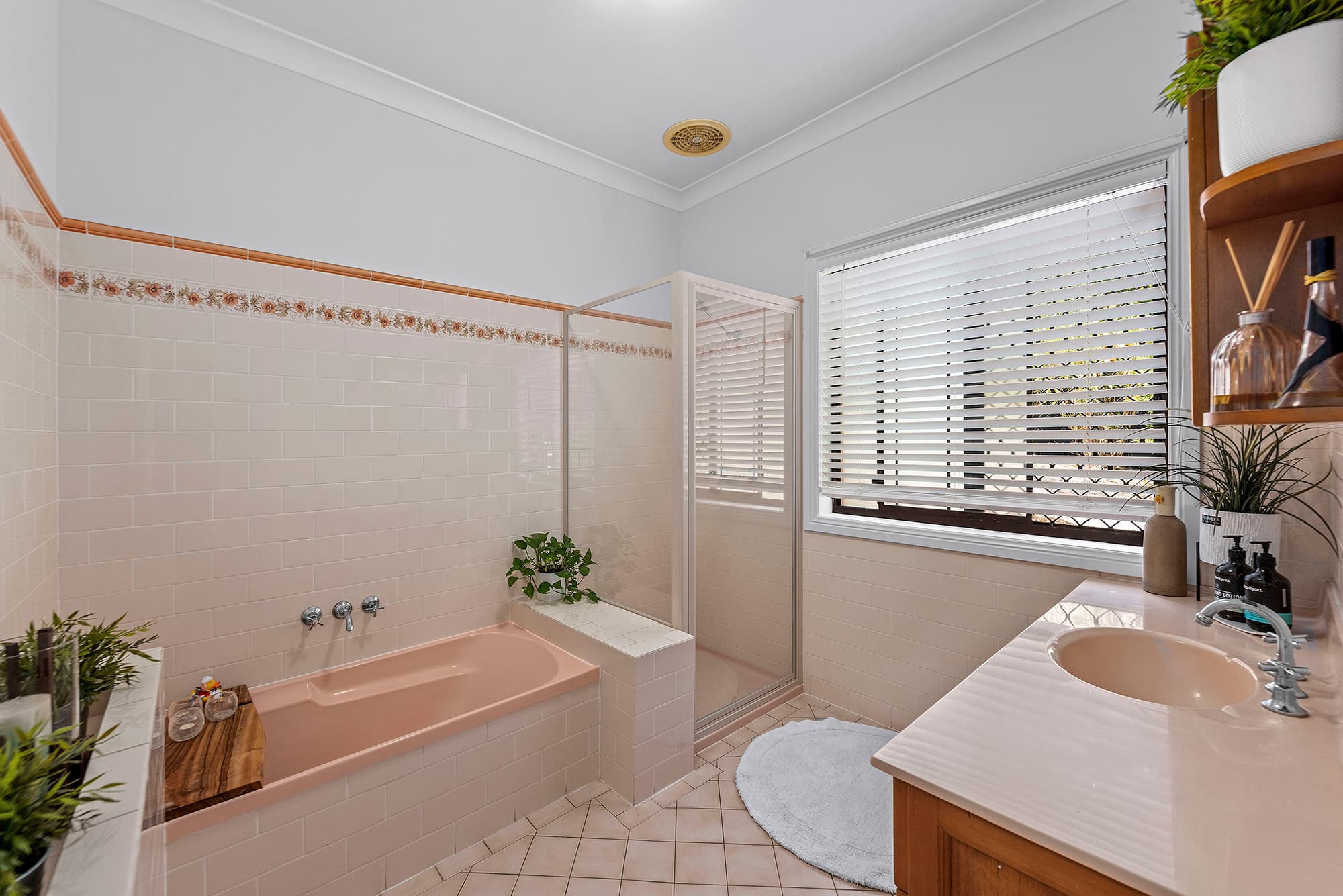19 Carbeen St aka Banksia Drive, Mount Crosby - Thumbnail 8