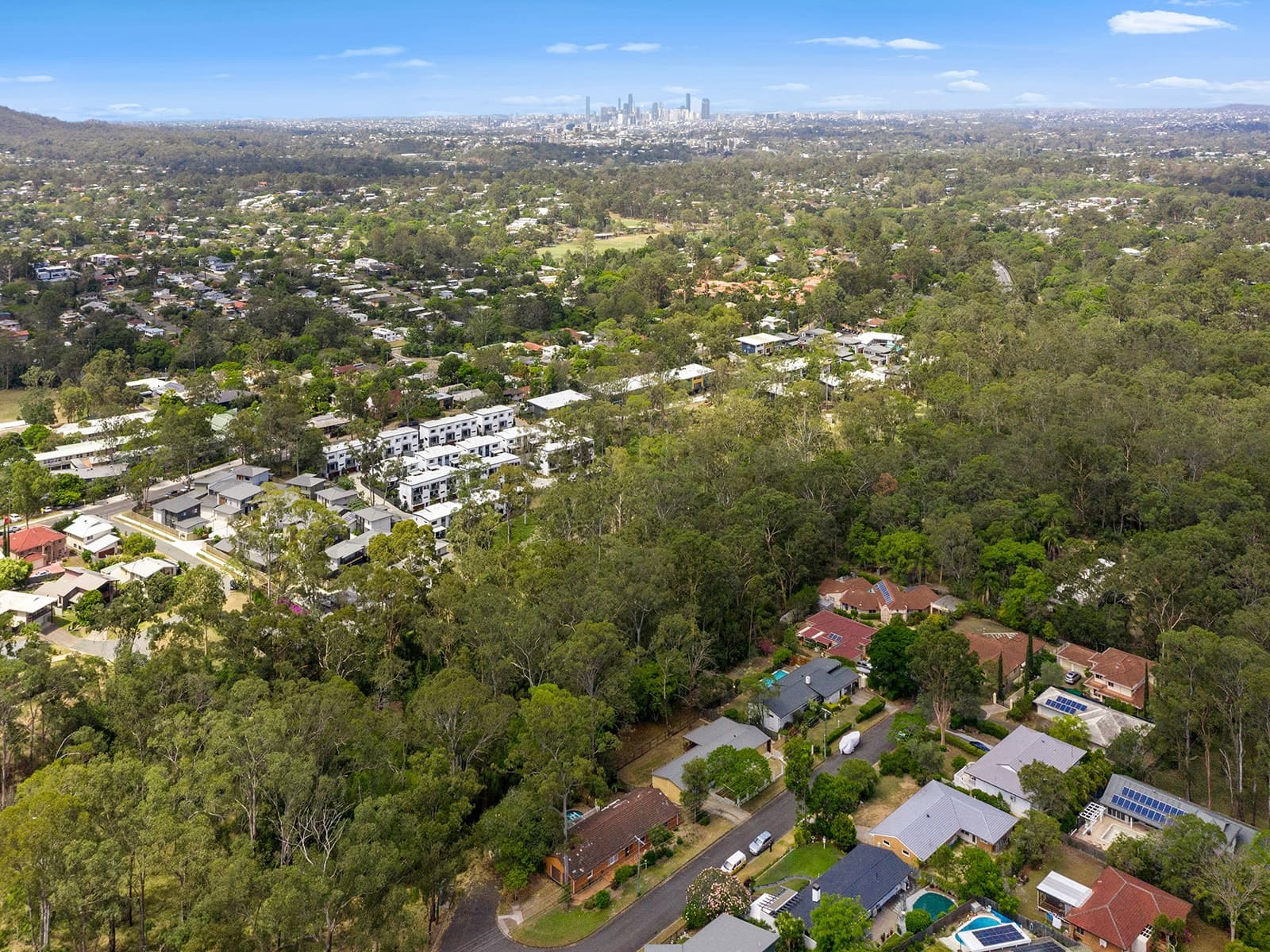 2 Lois St, Kenmore - Thumbnail 7