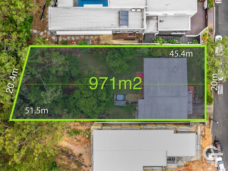 111 Outlook Crescent, Bardon - Image 1