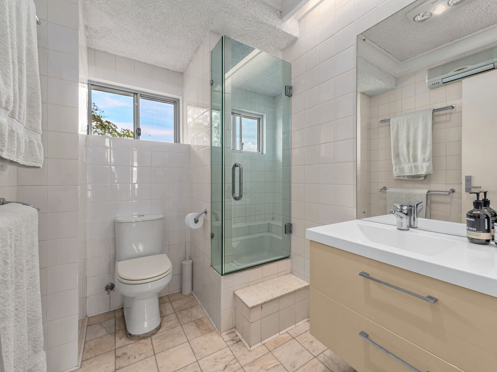 55 Carmody Rd, St Lucia - Thumbnail 5