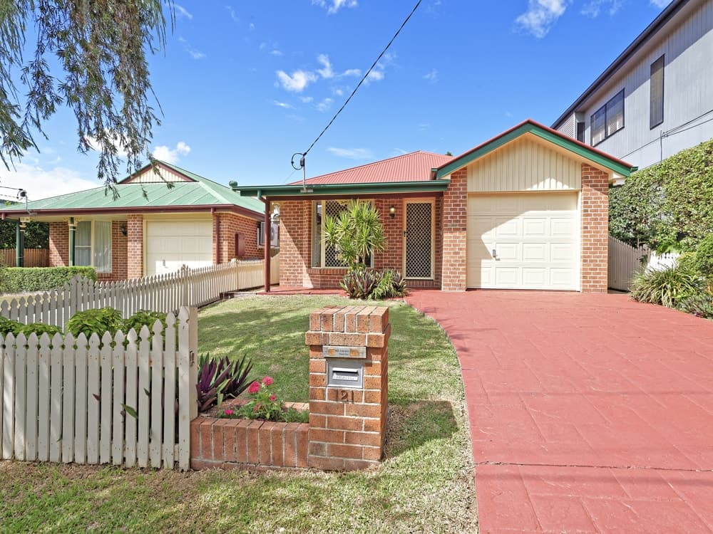 121 Central Avenue, Sherwood - Image 1