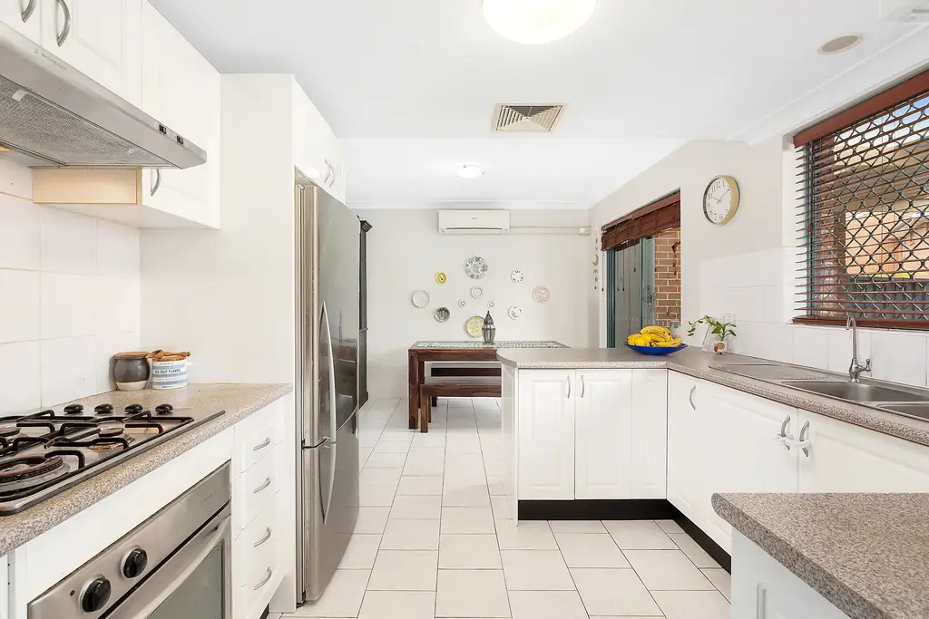 15/81 Bellevue Avenue, Georges Hall, Georges Hall - Thumbnail 2