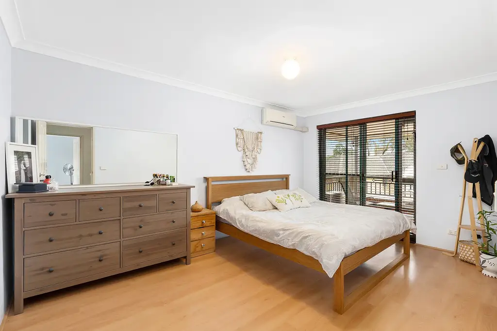15/81 Bellevue Avenue, Georges Hall, Georges Hall - Thumbnail 4