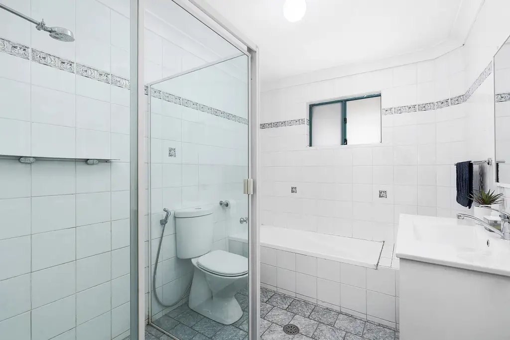 15/81 Bellevue Avenue, Georges Hall, Georges Hall - Thumbnail 5