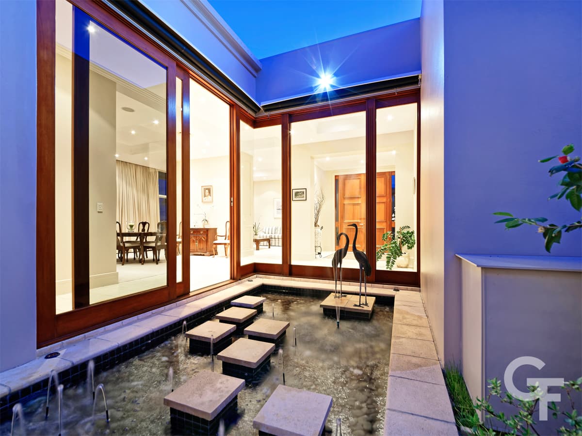 9/58 Tristania Drive, Bardon - Thumbnail 2