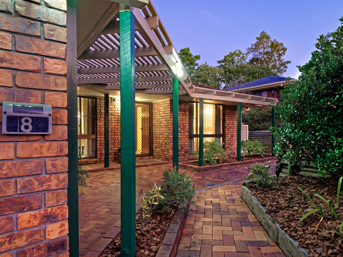 8 Greenrigg Court, Indooroopilly - Thumbnail 2