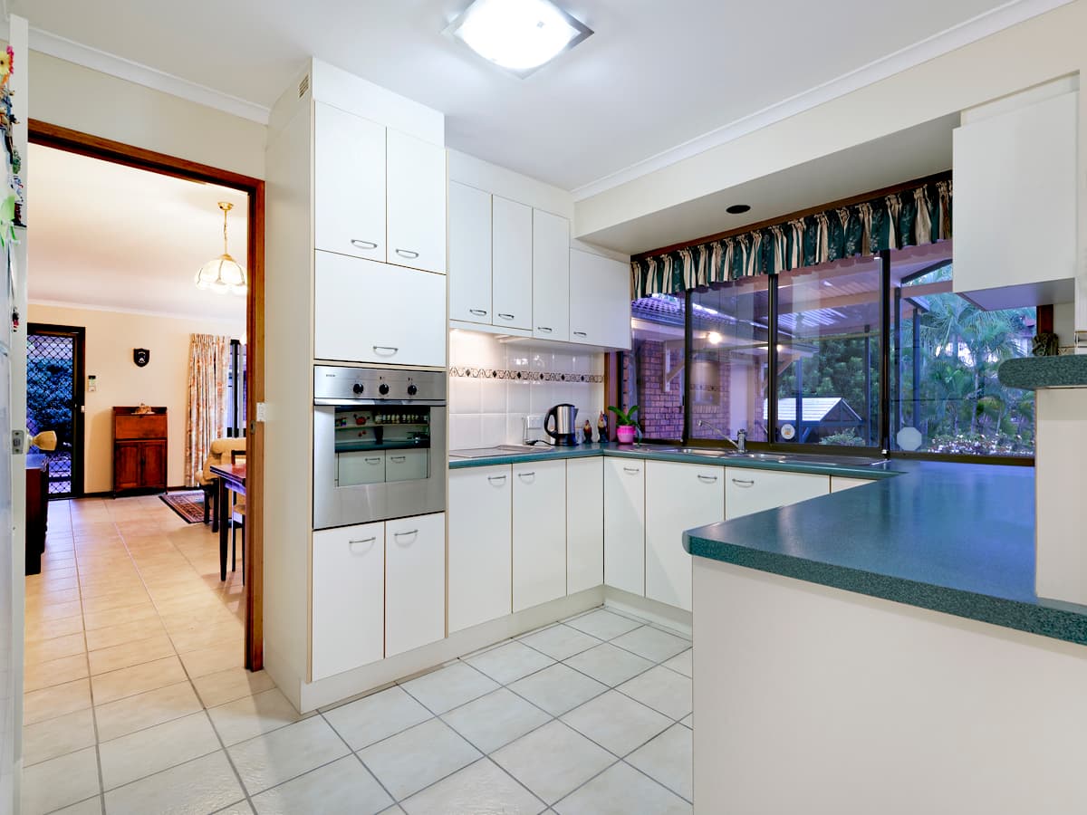 8 Greenrigg Court, Indooroopilly - Thumbnail 4