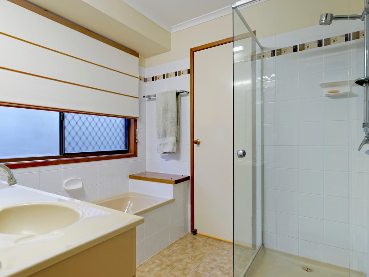 8 Greenrigg Court, Indooroopilly - Thumbnail 7
