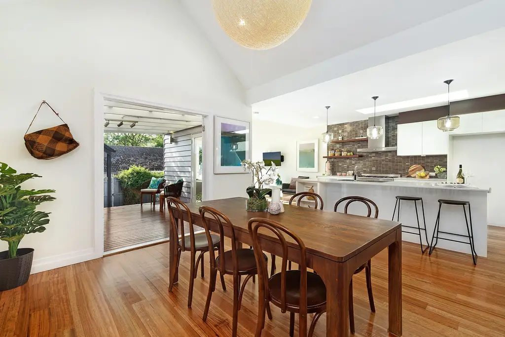 12 Hordern Parade, Croydon, Croydon - Thumbnail 4