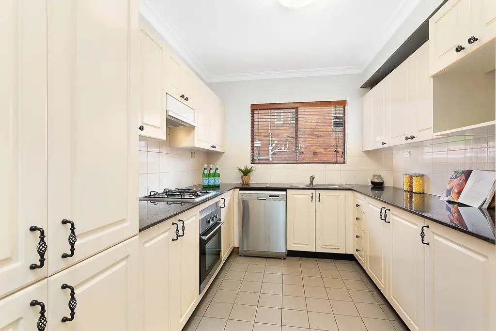 3/21-23 Clarence Street, Burwood, Burwood - Thumbnail 3
