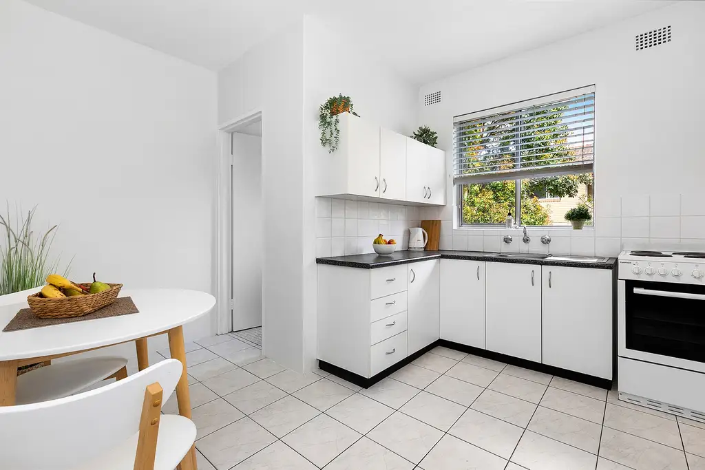 2/11 Bayley Street, Marrickville, Marrickville - Thumbnail 2