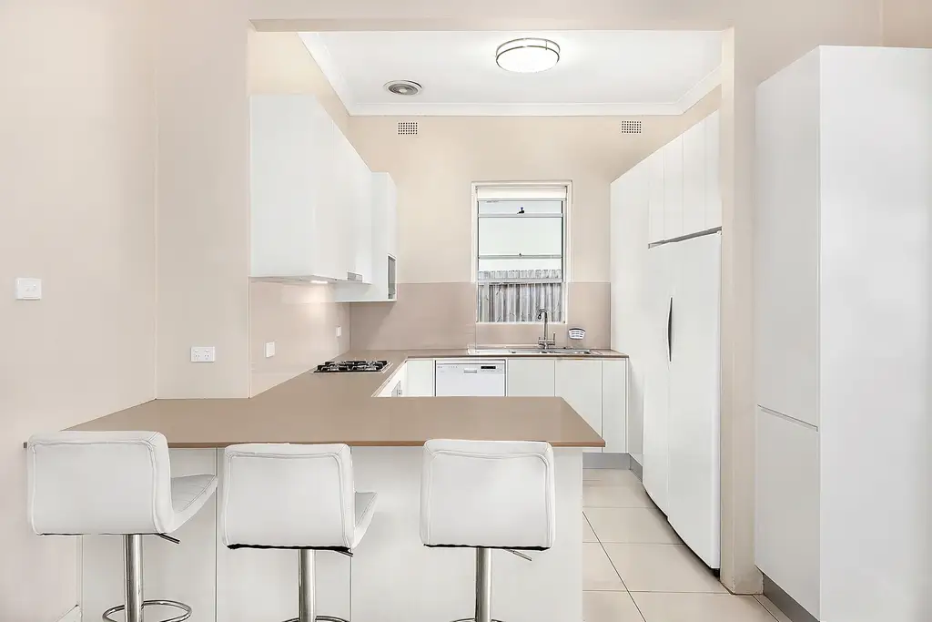 7 Stuart Street, Concord West, Concord West - Thumbnail 3