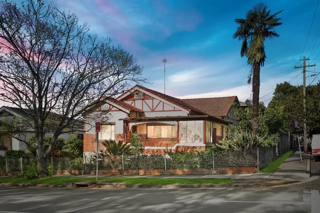 58 Shaftesbury Road, Burwood, Burwood - Thumbnail 2