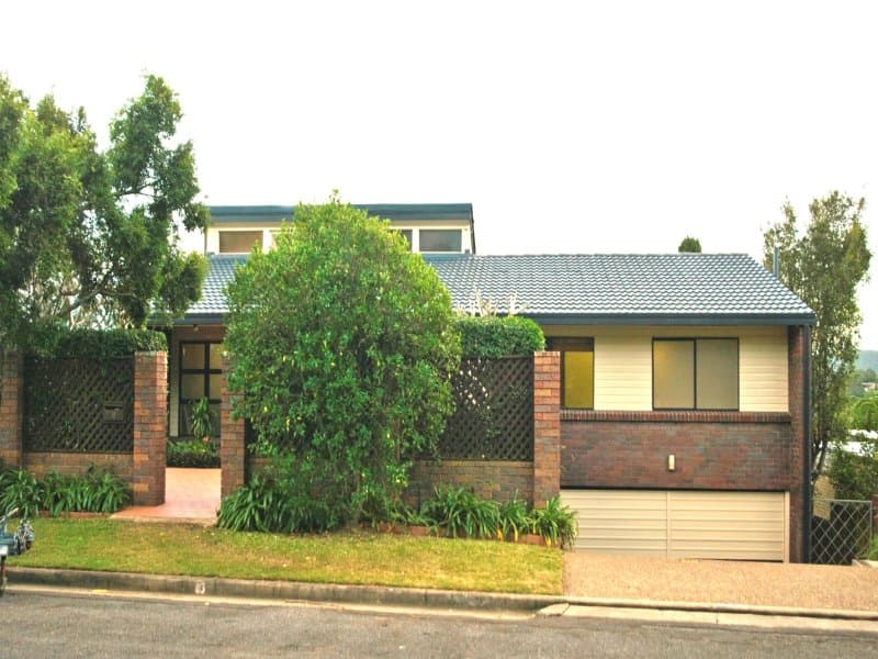13 Rowena St, Kenmore - Image 1