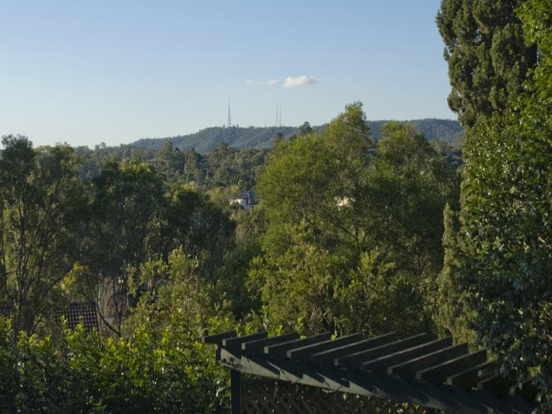 13 Rowena St, Kenmore - Thumbnail 4