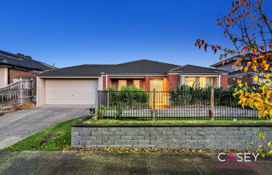 28 Baddeley Circuit, Cranbourne North, VIC 3977, Cranbourne North - Image 1