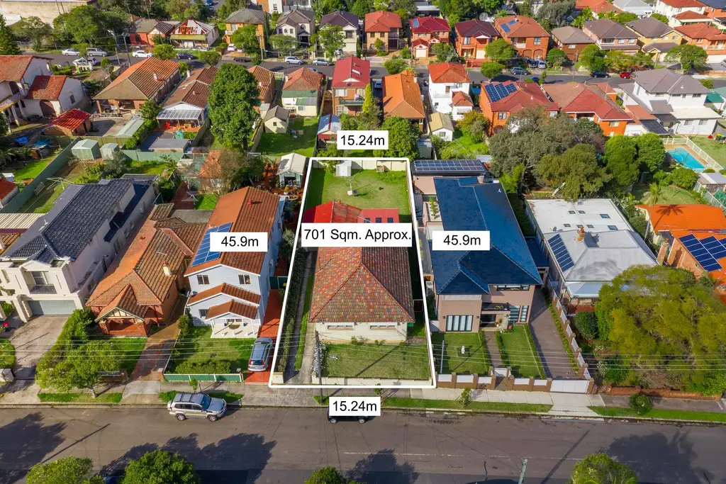 18 Brooklyn Street, Strathfield South, Strathfield South - Thumbnail 3