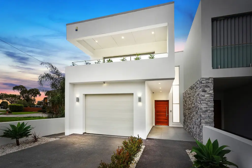 16 Rex Road, Georges Hall, Georges Hall - Image 1