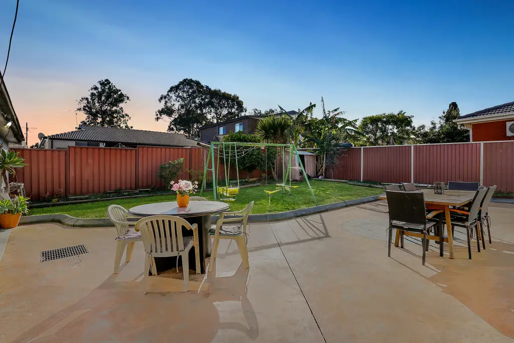 19 Universal Avenue, Georges Hall, Georges Hall - Thumbnail 6