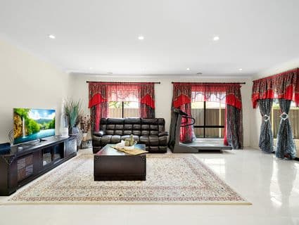 404, Manor Lakes - Thumbnail 7