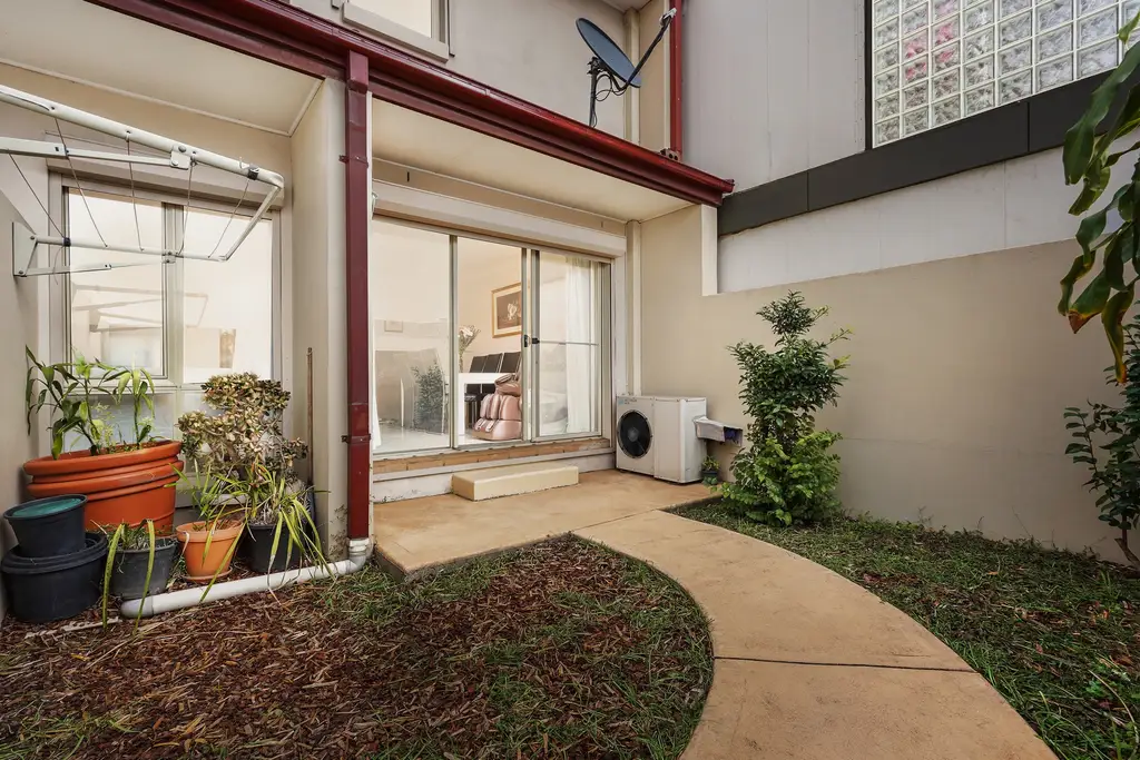 2/55 Manson Road, Strathfield, Strathfield - Thumbnail 5