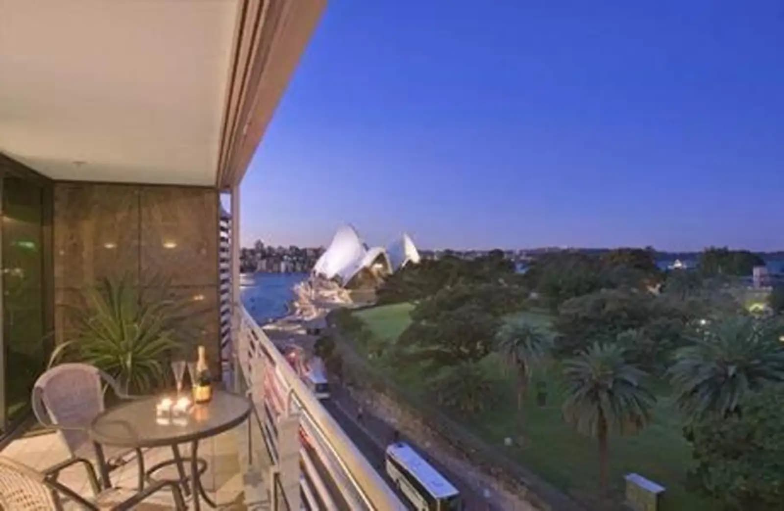 7 Macquarie Street, 'The Bennelong', Residence 96, Sydney, Sydney - Thumbnail 3
