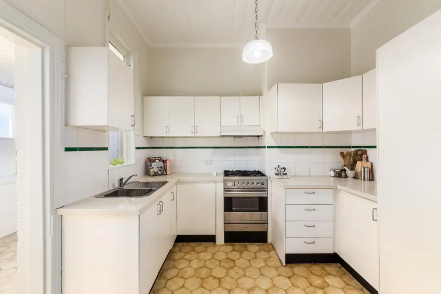112 William Street, Granville, Granville - Thumbnail 5