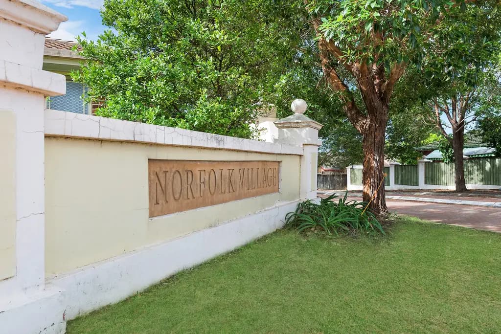 5 Tristania Grove, Greenacre, Greenacre - Thumbnail 6