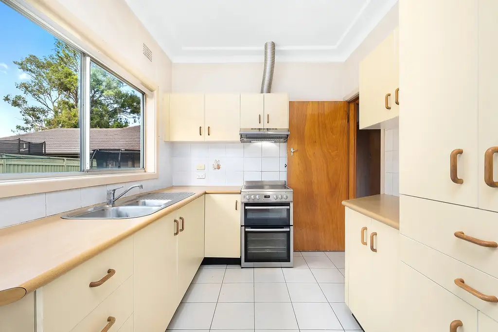 141 Birdwood Road, Georges Hall, Georges Hall - Thumbnail 2