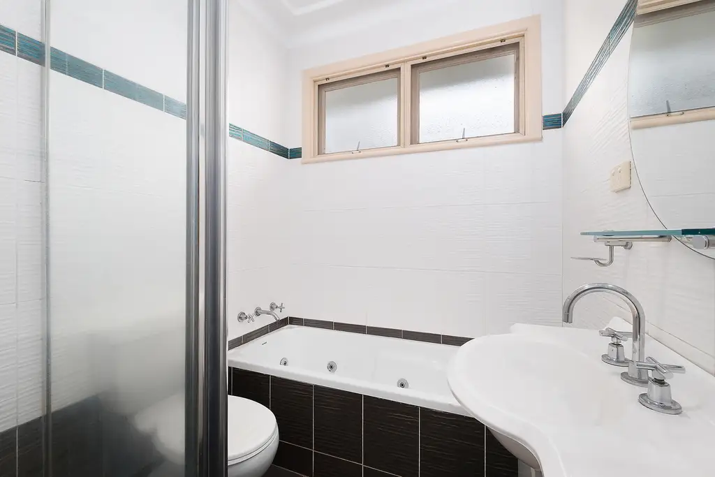 141 Birdwood Road, Georges Hall, Georges Hall - Thumbnail 5